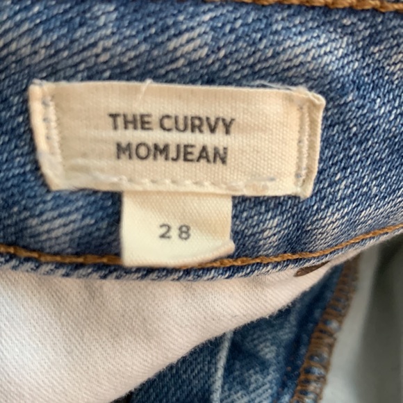 Madewell The Curvy Mom Jean - Picture 9 of 10